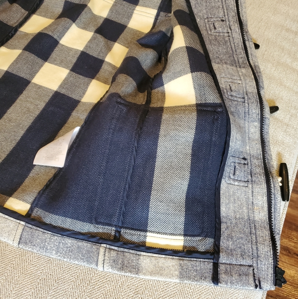HOST PICK Burberry jacket kids 10y - Picture 9 of 16